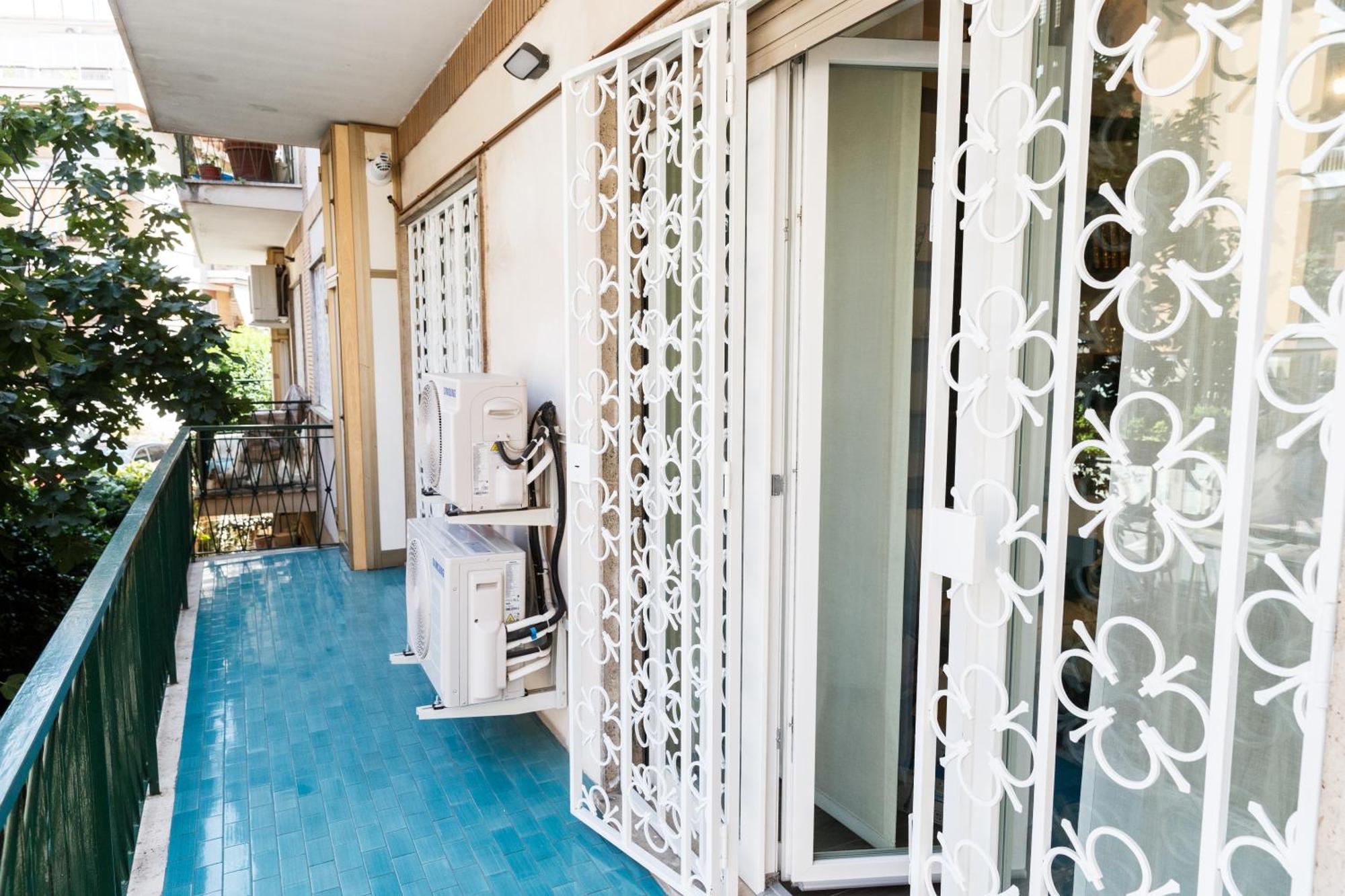 Maison Chic Cornelia - San Pietro Apartment Rome